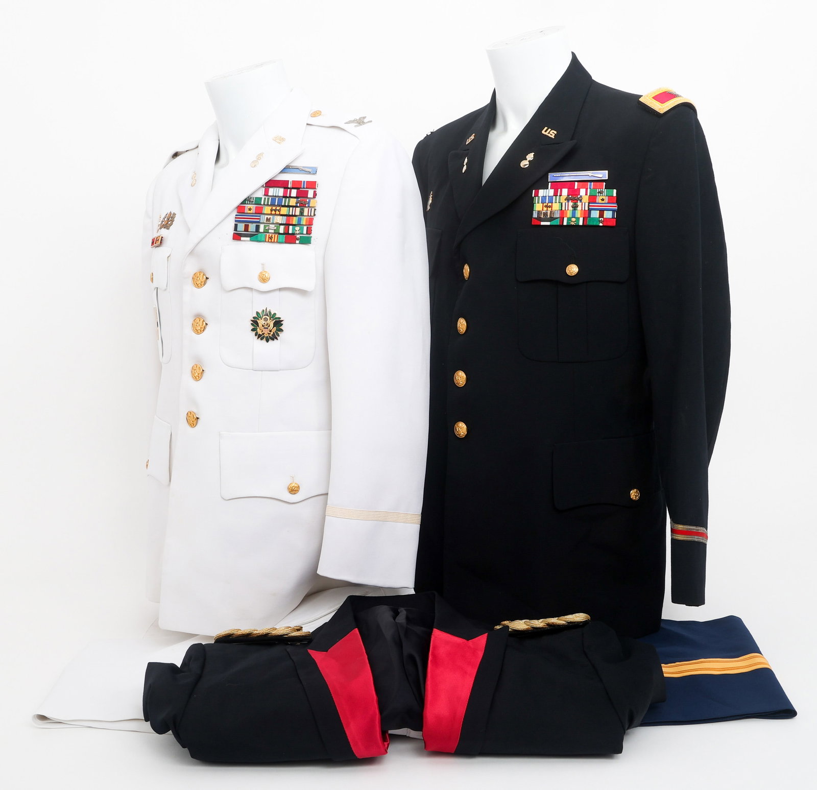 US ARMY CHEMICAL CORPS NAMED OFFICER UNIFORMS (1 of 20)