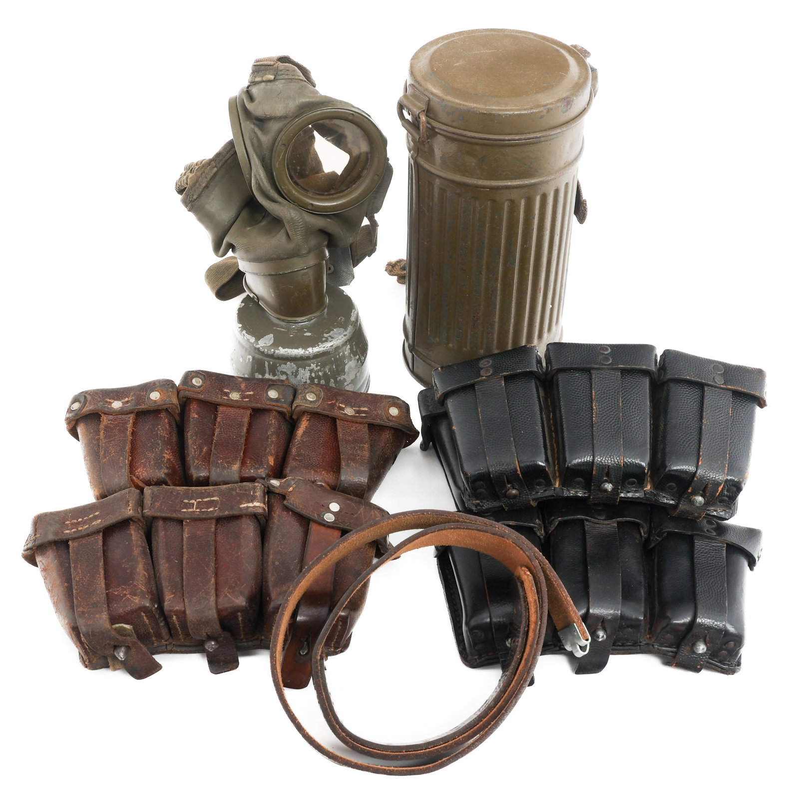 WWII GERMAN M30 GAS MASK, K98 AMMO POUCHES & BELT (1 of 19)