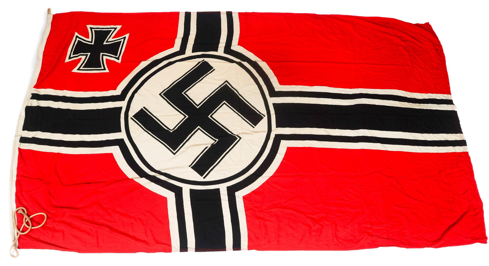WWII GERMAN KRIEGSMARINE BATTLE FLAG (1 of 17)