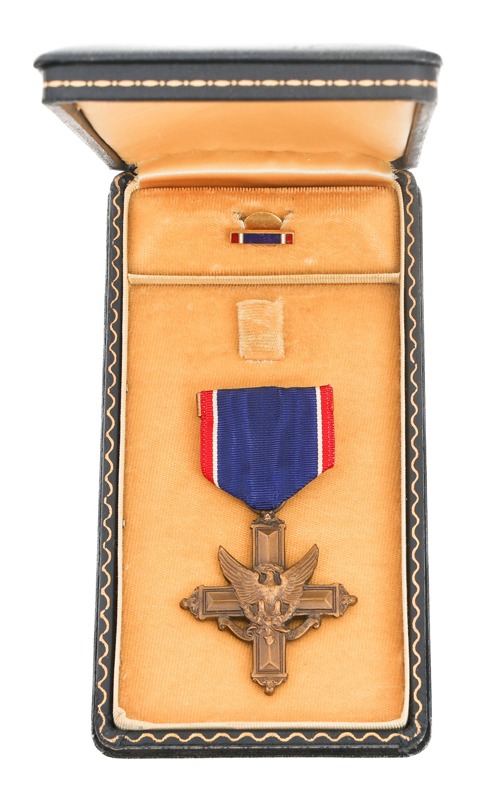 WWII 8th AF 82nd FIGHTER SQ, NAMED PILOT DSC MEDAL (1 of 6)