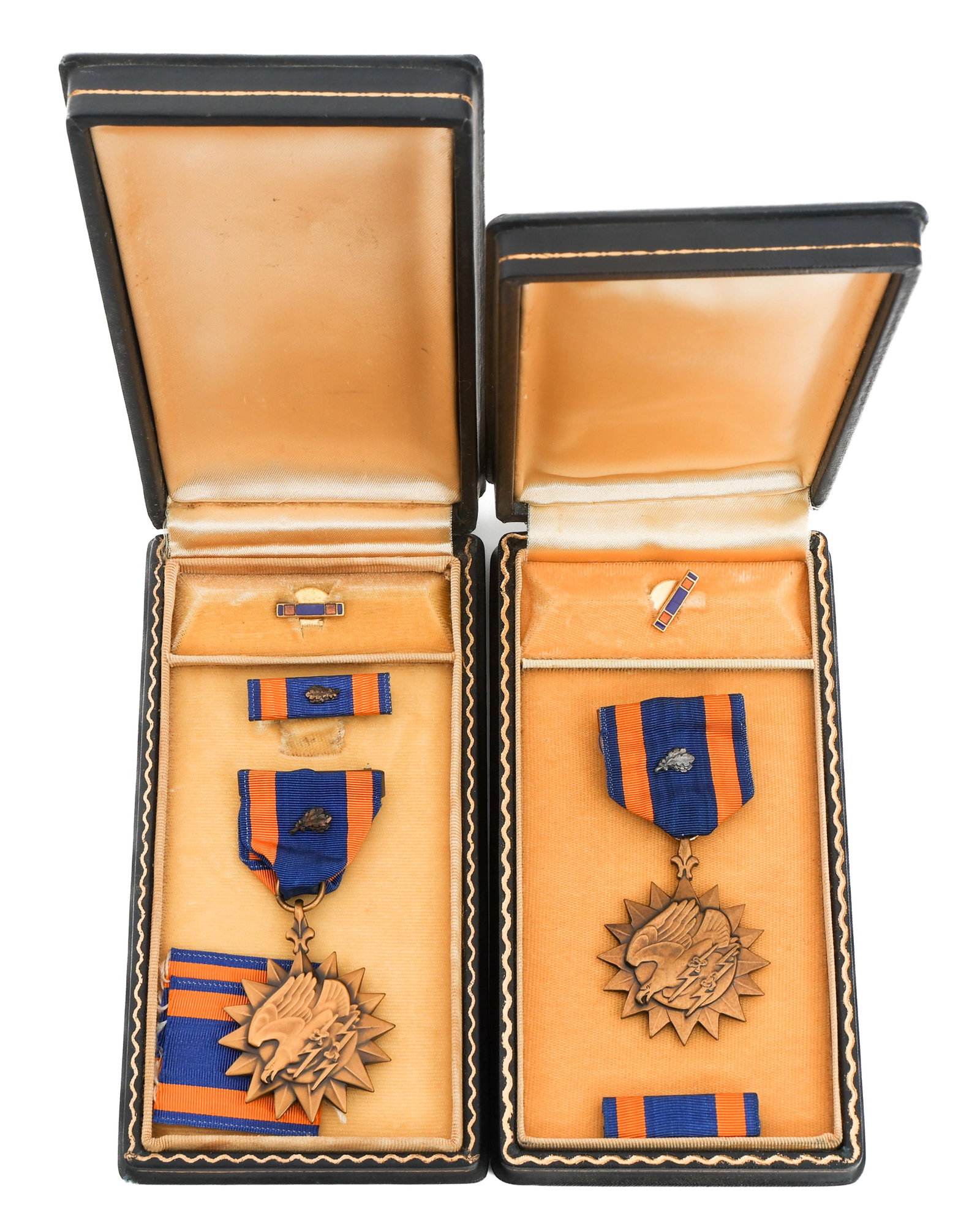 WWII US AAF 215th BOMB SQ POW NAMED AIR MEDALS (1 of 11)