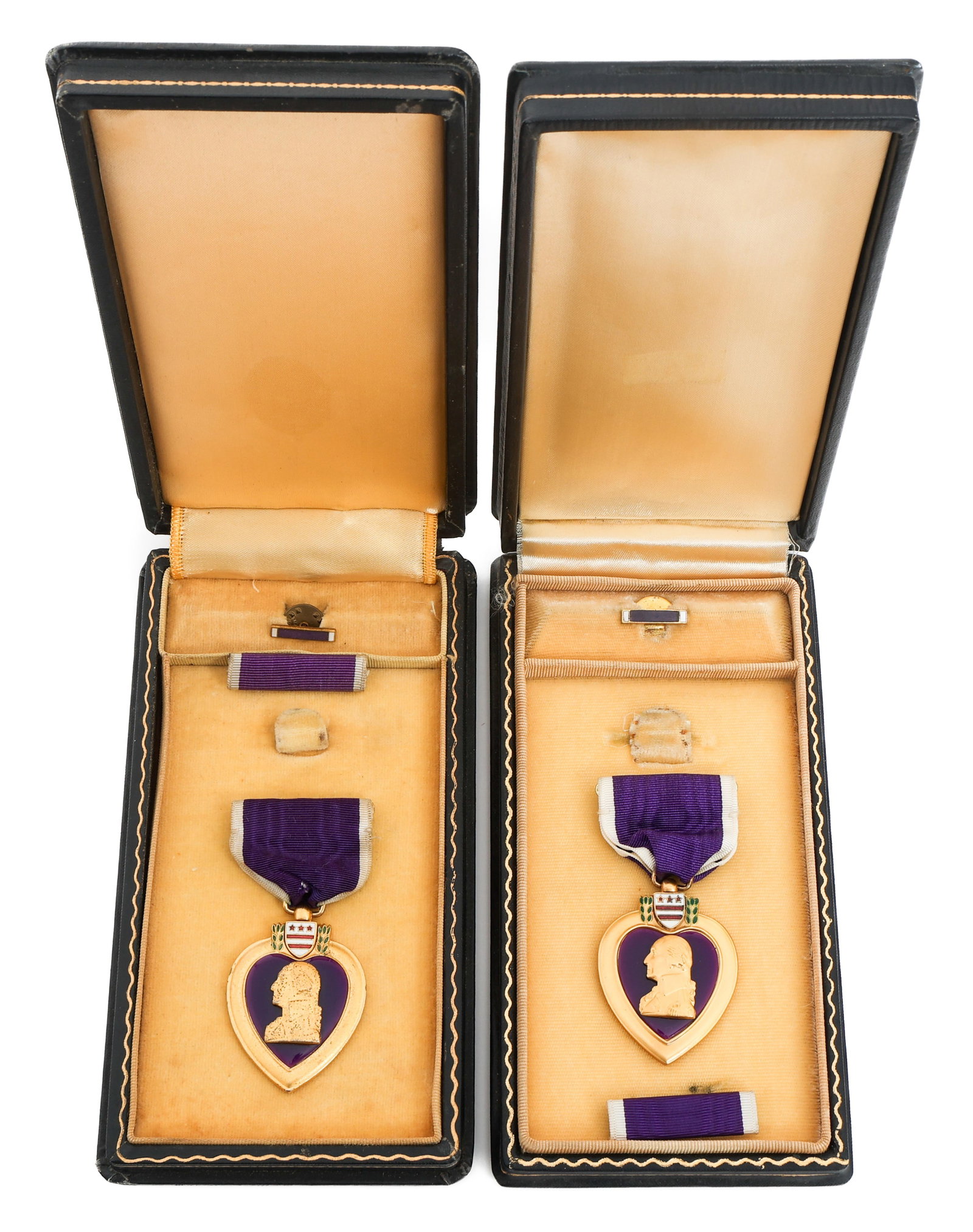 WWII NAMED PURPLE HEARTS MEDALS IN AWARD BOXES (1 of 11)