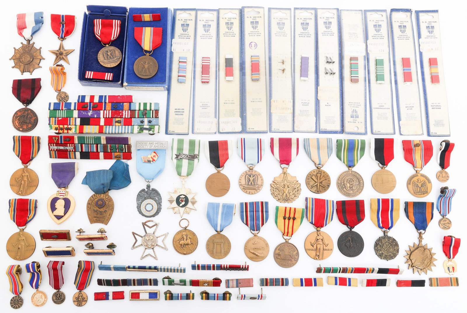 COLD WAR US ARMED FORCES MEDALS & RIBBONS (1 of 18)