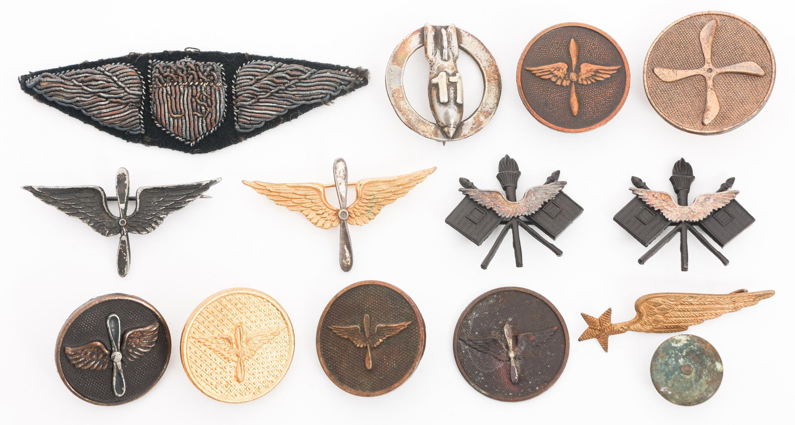 WWI US AIR CORPS COLLAR INSIGNIA & PILOT WINGS (1 of 10)