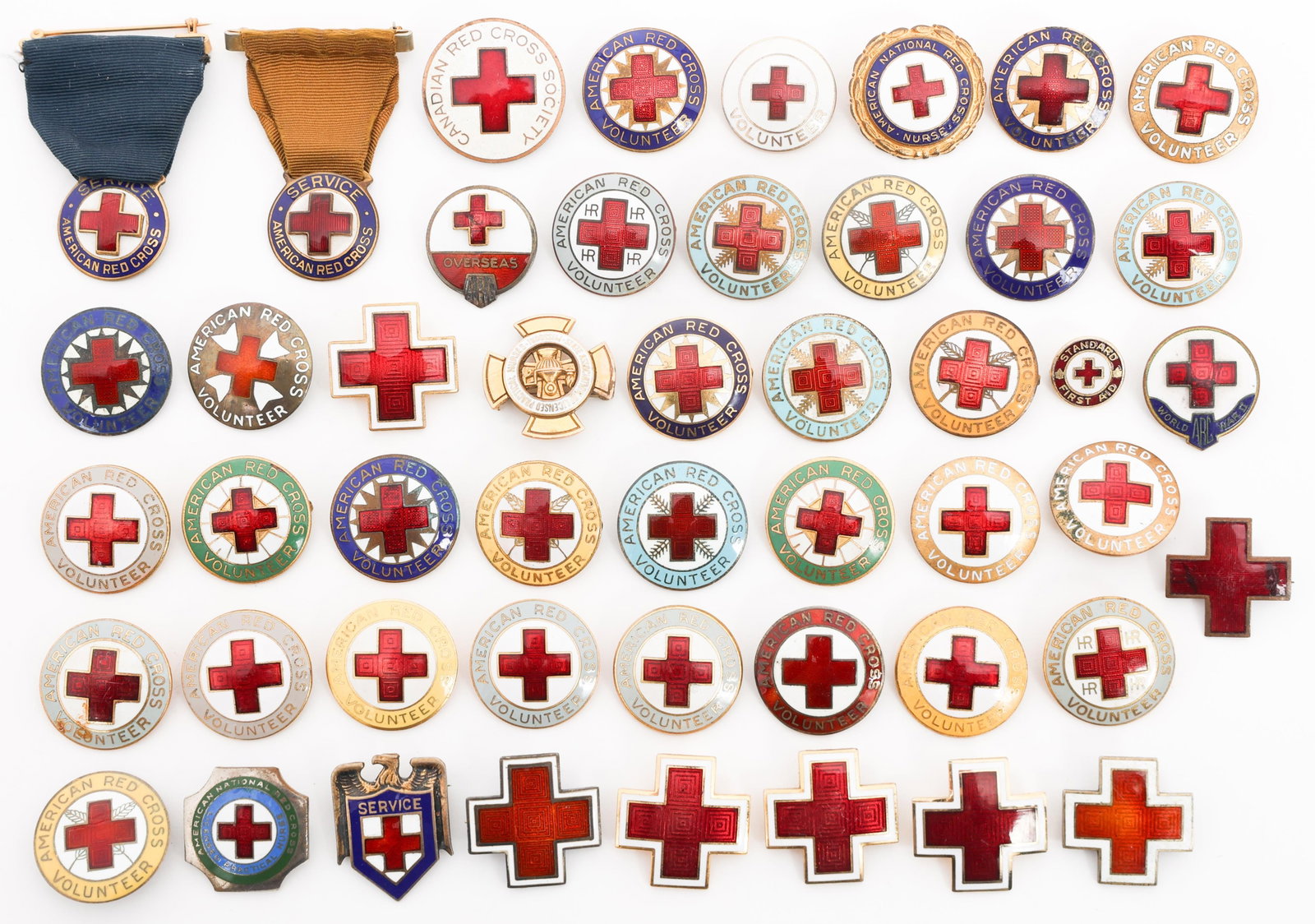 WWII AMERICAN RED CROSS VOLUNTEER PINS & MEDALS (1 of 15)