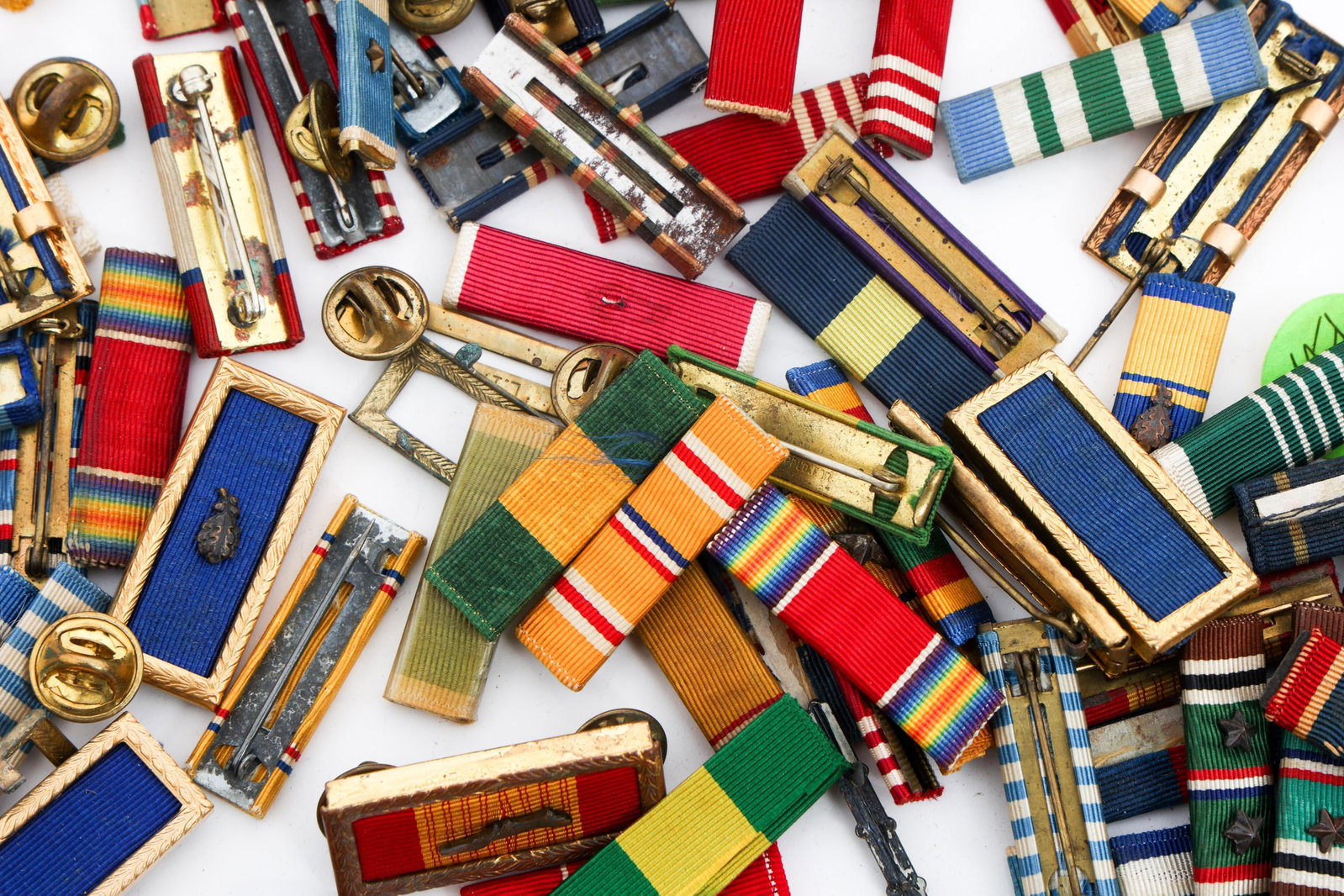 WWII - COLD WAR US ARMED FORCES RIBBONS - 7