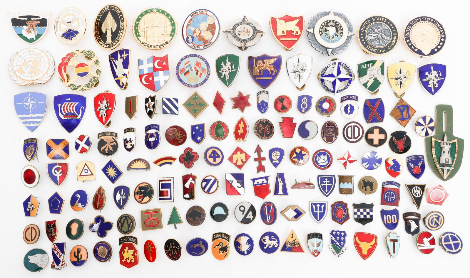 WWII - COLD WAR US ARMY DIVISION & COMMAND BADGES: WWII - COLD WAR US ARMY DIVISION & COMMAND BADGES Cold War US Army Infantry Divisions and Command Units Insignia. Command units pins include US Special Operations Command, Strategic Command, European 