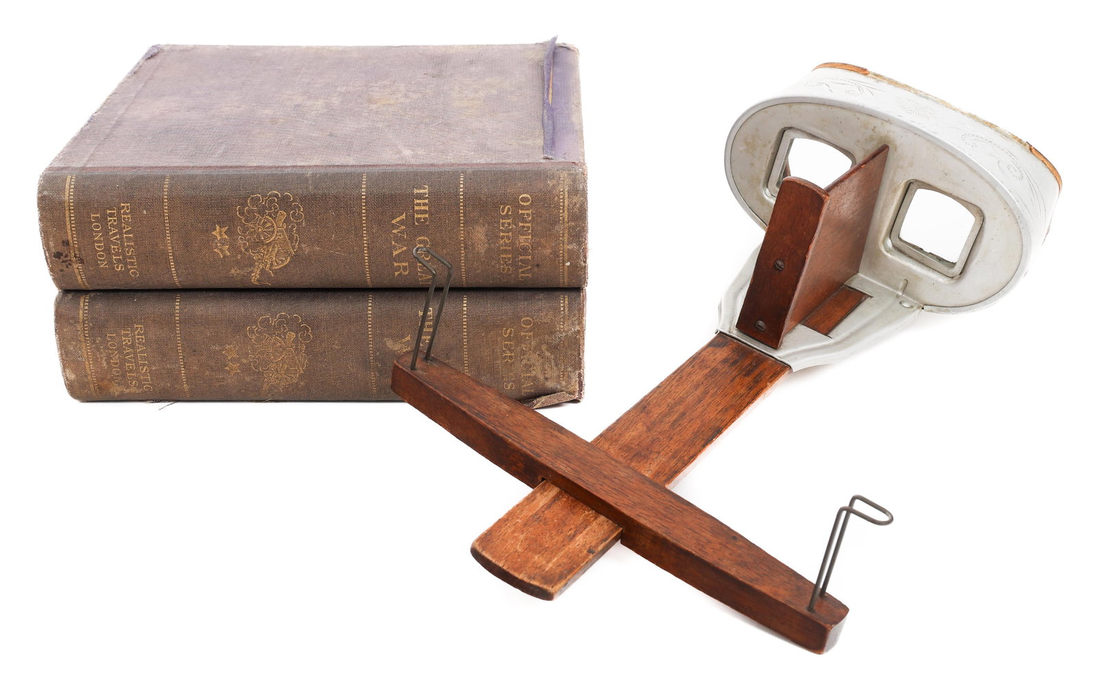 WWI STEREOSCOPE GREAT WAR CARD COLLECTION: WWI STEREOSCOPE GREAT WAR CARD COLLECTION WWI Official Series The Great War Stereoscope Card Collection and Holder. Includes photos of destroyed aircraft, tanks, aerial bombardment photos, trench assa