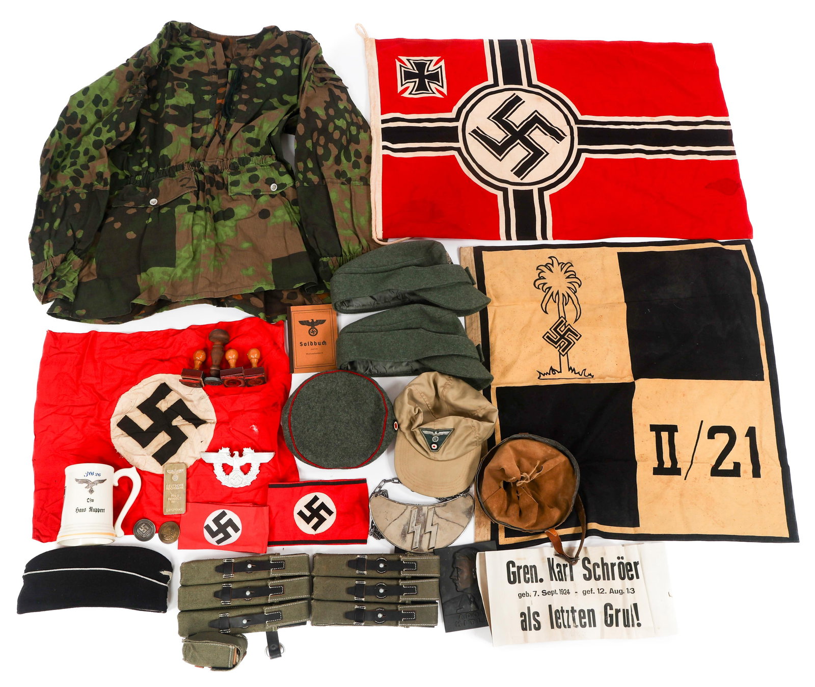 RE-ENACTOR WWII GERMAN SS JACKET, FLAGS, & CAPS: RE-ENACTOR WWII GERMAN SS JACKET, FLAGS, & CAPS Re-enactor WWII German Jacket, Flags, Field Caps, & Pouches. (1) Camouflage Jacket. Size: Large. No visible tag. (2) MP40 magazine pouches with inserts.