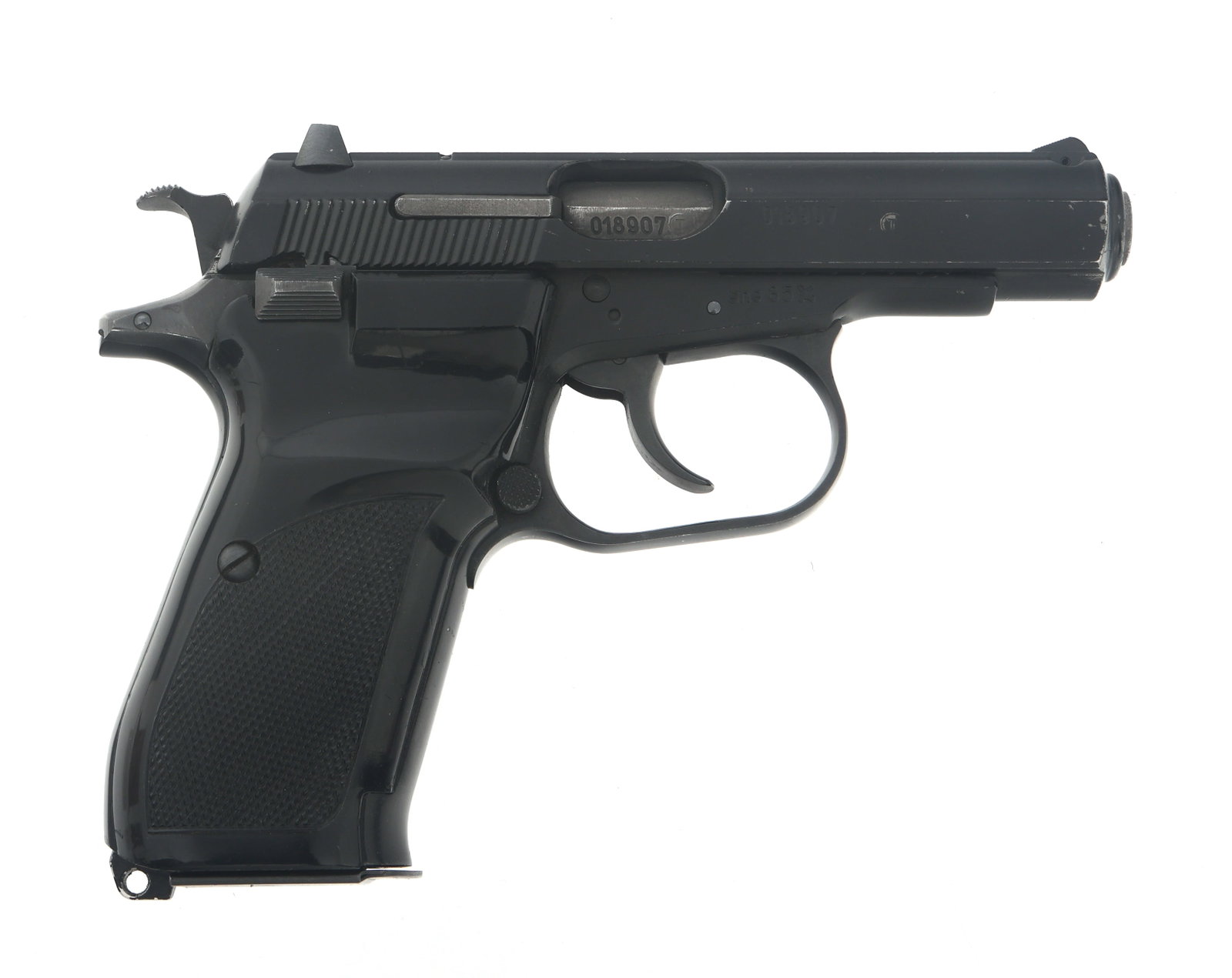 CZECH CZ MODEL 82 9x18mm MAKAROV SEMI AUTO PISTOL (1 of 13)