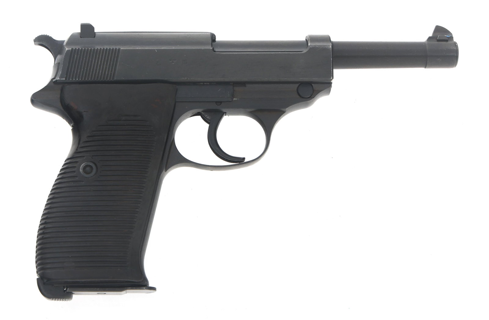 WWII GERMAN ac CODE WALTHER MODEL P38 9mm PISTOL: WWII GERMAN ac CODE WALTHER MODEL P38 9mm PISTOL 1942 WWII German ac code Walther Model P38 9x19mm caliber pistol. No import stamp. Serial numbers match on frame, barrel, slide, and locking lug. Left 