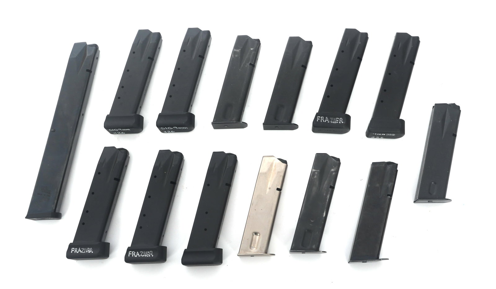 MAGAZINES FOR SIG P226 9mm & .357 CALIBER PISTOLS: MAGAZINES FOR SIG P226 9mm & .357 CALIBER PISTOLS Magazines for Sig P226 9mm caliber pistols. (13) 9mm (1) .357 Sig. Five Sig brand. One Pro Mag brand. Six Mec-Gar brand. Two unmarked.