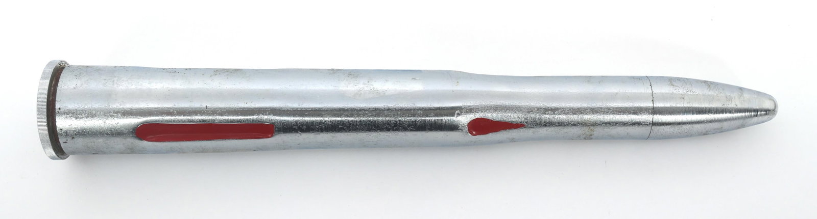 1953 CANADIAN RCAF 40mm PRACTICE ARTILLERY SHELL: 1953 CANADIAN RCAF 40mm PRACTICE ARTILLERY SHELL 1953 Canadian RCAF Model N2 practice artillery shell. Head stamped 40mm N2 Drill SE 1953. Size: 17.5" Weight: 5 Pounds