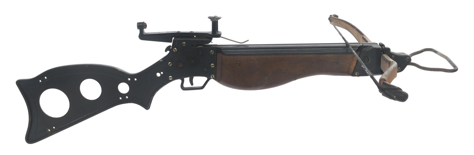 CROSSBOW: CROSSBOW Unmarked metal framed crossbow. Composite forend. C3886 stamped on left side. Size: 33.5" x 25.5"