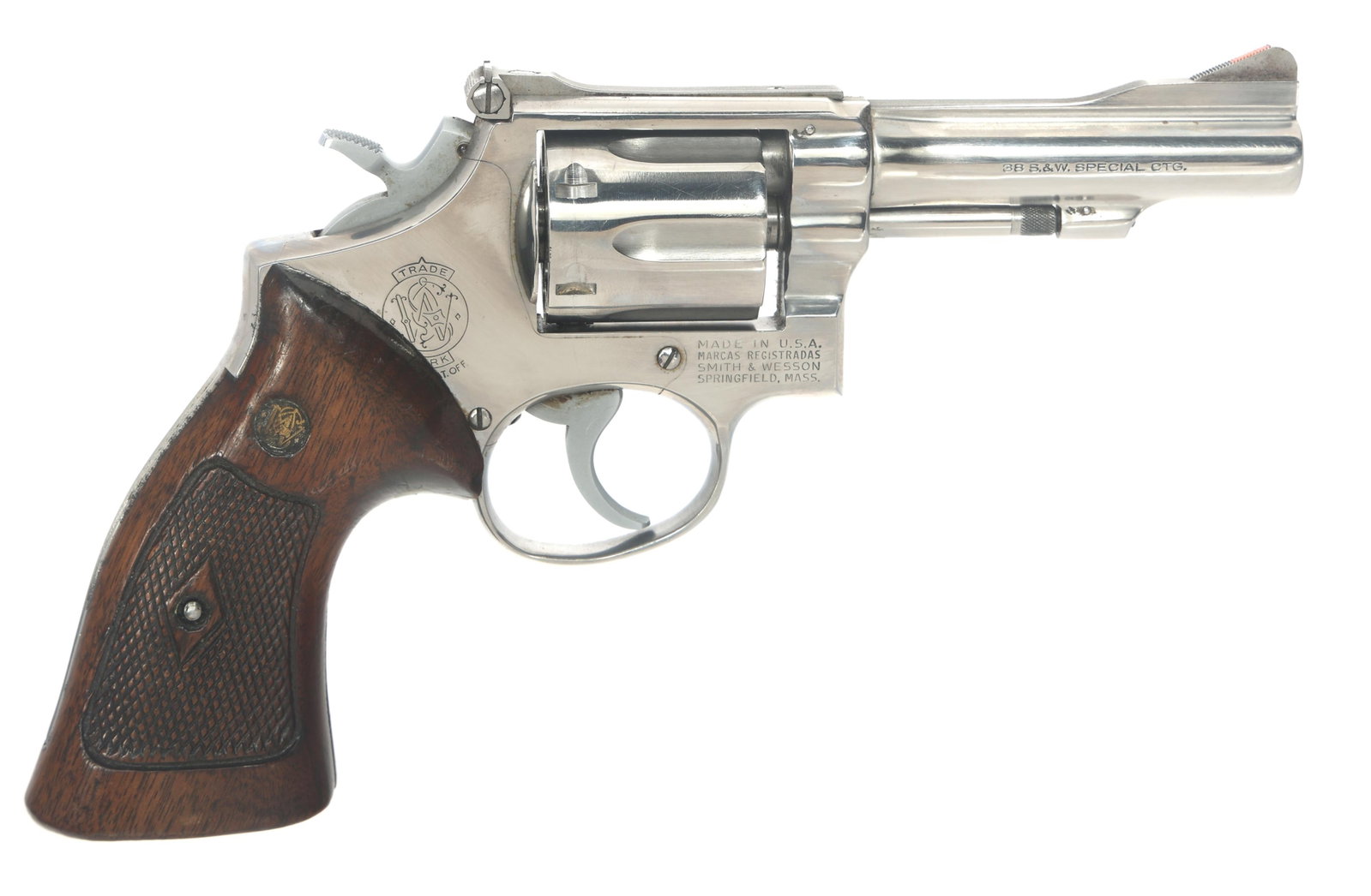 SMITH & WESSON MODEL 67 .38 SPECIAL CAL REVOLVER: SMITH & WESSON MODEL 67 .38 SPECIAL CAL REVOLVER Smith & Wesson Model 67-6 .38 S&W Special caliber DA revolver. AM engraved on left frame. Adjustable rear sight. Checkered wood grips with S&W medallio