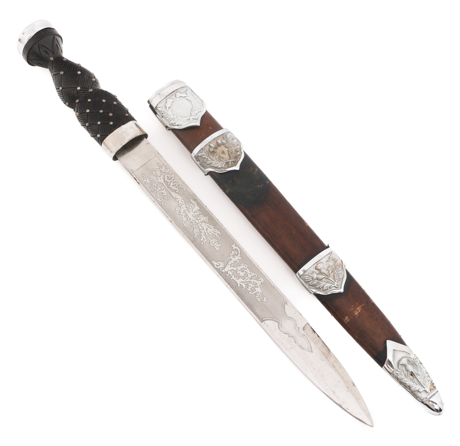 SCOTTISH OFFICER DIRK WITH SCABBARD (1 of 17)