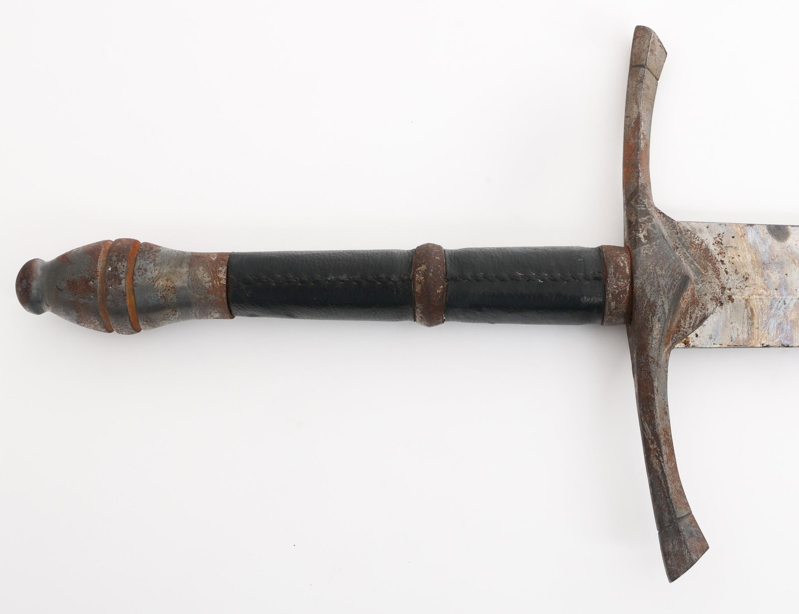 20th C. BRITISH BROAD SWORD - 2