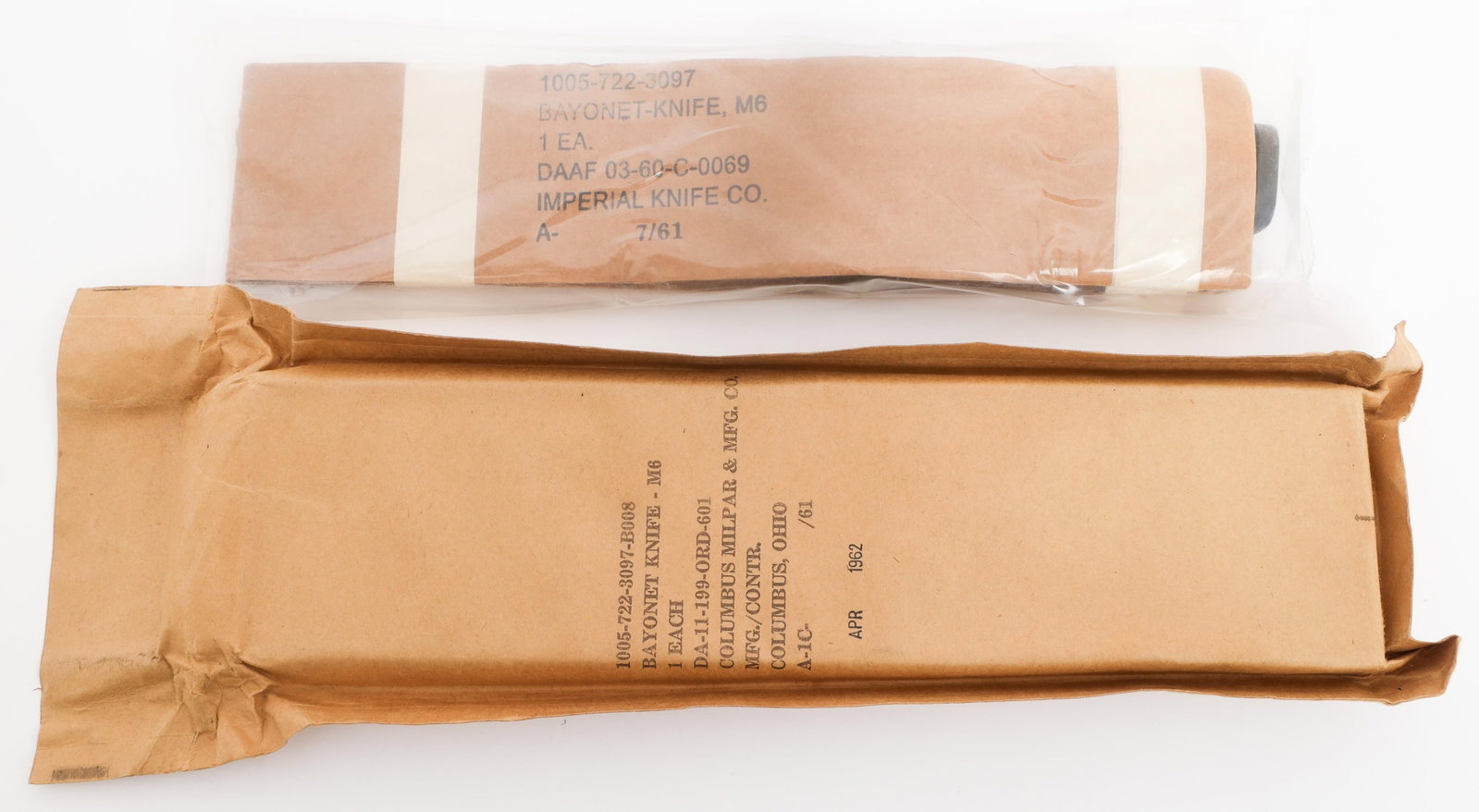 COLD WAR US UNOPENED M6 BAYONETS WITH PACKAGING: COLD WAR US UNOPENED M6 BAYONETS WITH PACKAGING Cold War US Unopened M6 Bayonets. Includes original packaging from Imperial and Milpar Co. Blade Length: 12 1/2" Total Length: 12 1/2" x 3" x 1 1/2"