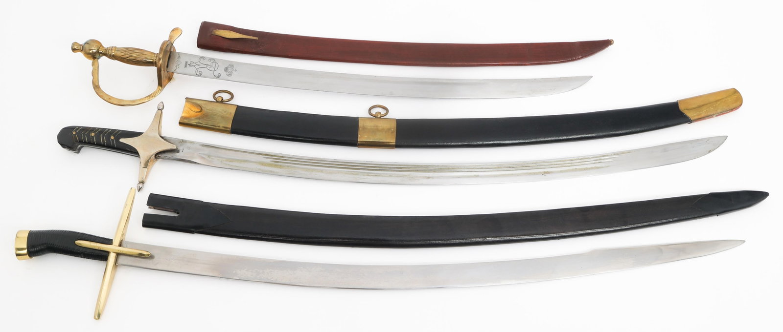 MODERN REENACTOR SCIMITAR & BRIQUET SWORDS (1 of 14)