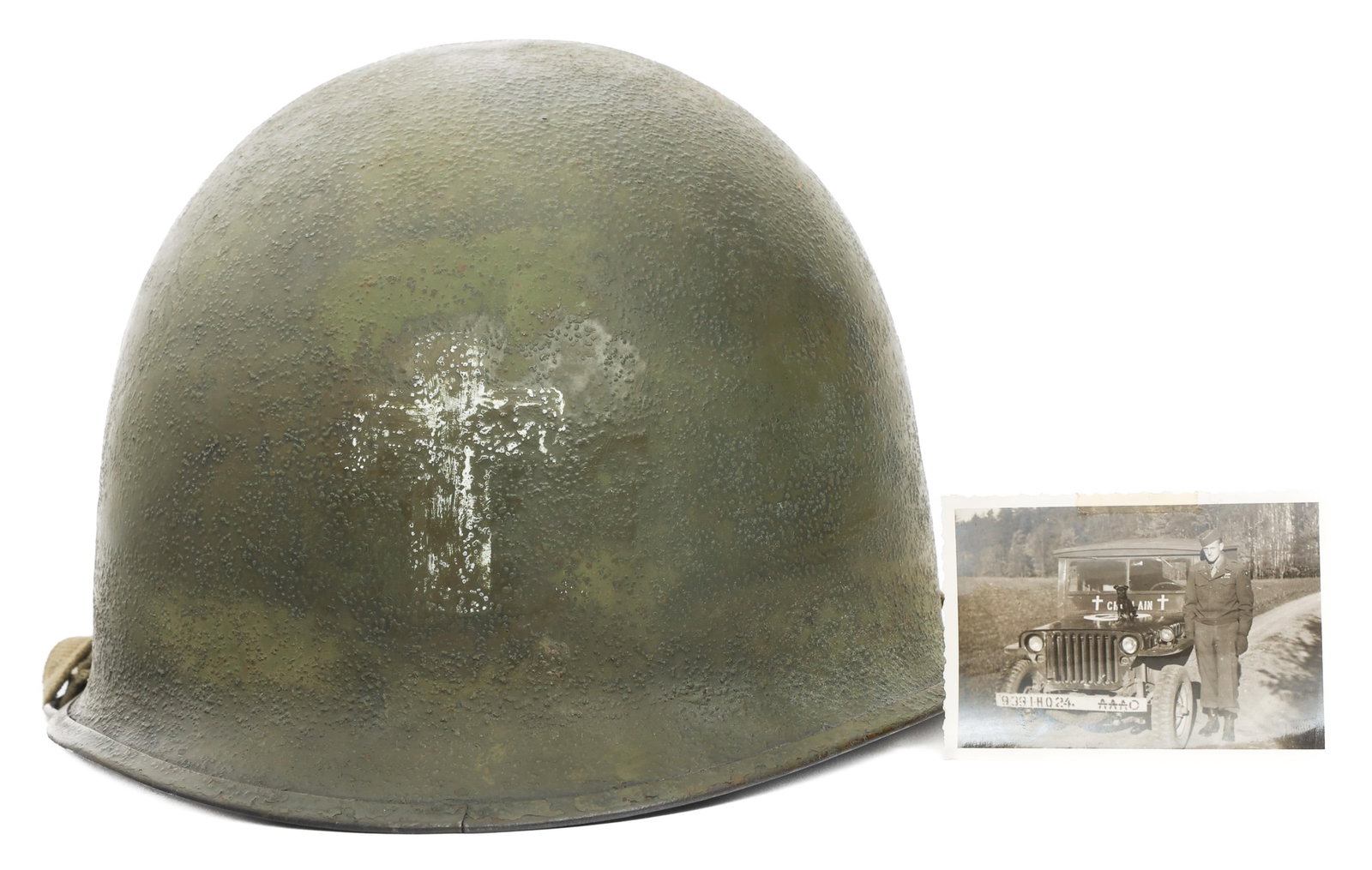 WWII US CHAPLAIN M1 HELMET & PHOTOGRAPH