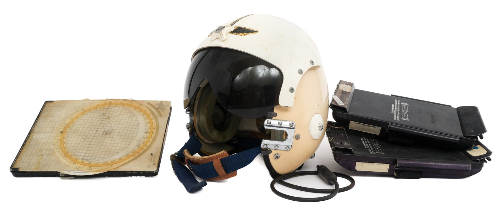 VIETNAM WAR US APH-6A FLIGHT HELMET & KNEEBOARDS (1 of 13)