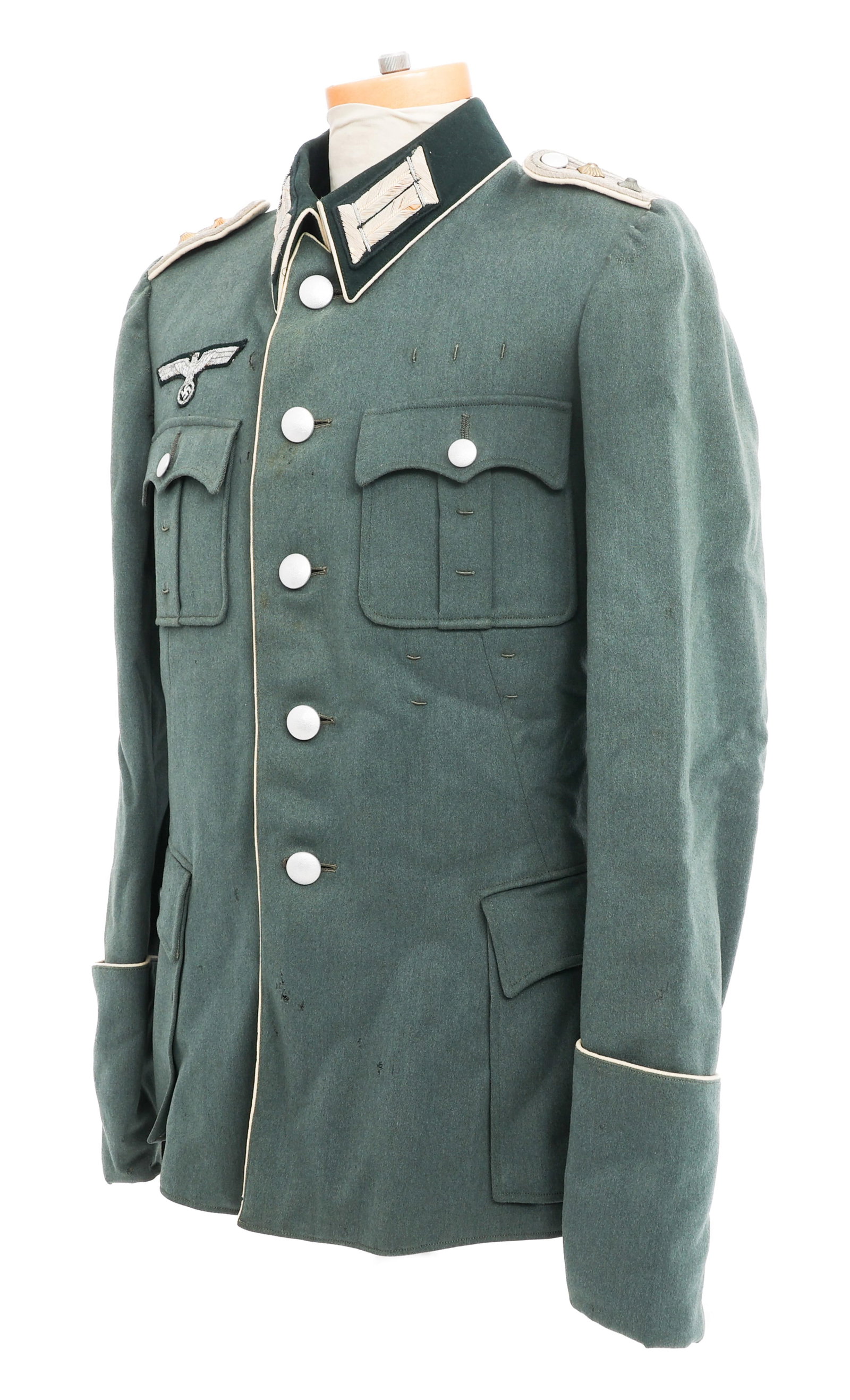WWII GERMAN HEER M36 INFANTRY HAUPTMANN TUNIC: WWII GERMAN HEER M36 INFANTRY HAUPTMANN TUNIC WWII German Heer M36 Infantry Hauptmann Dress Tunic. Feldgrau wool with white piping. Hauptmann shoulder boards, infantry collar tabs, bullion breast eagl