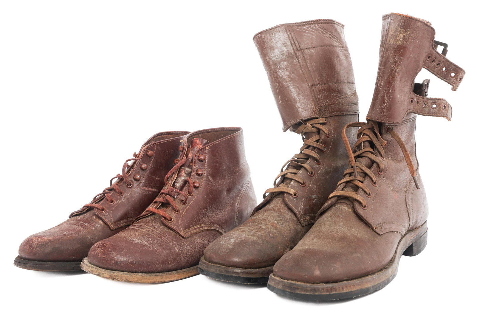 WWII US ARMY M43 COMBAT BOOTS & SERVICE SHOES (1 of 14)