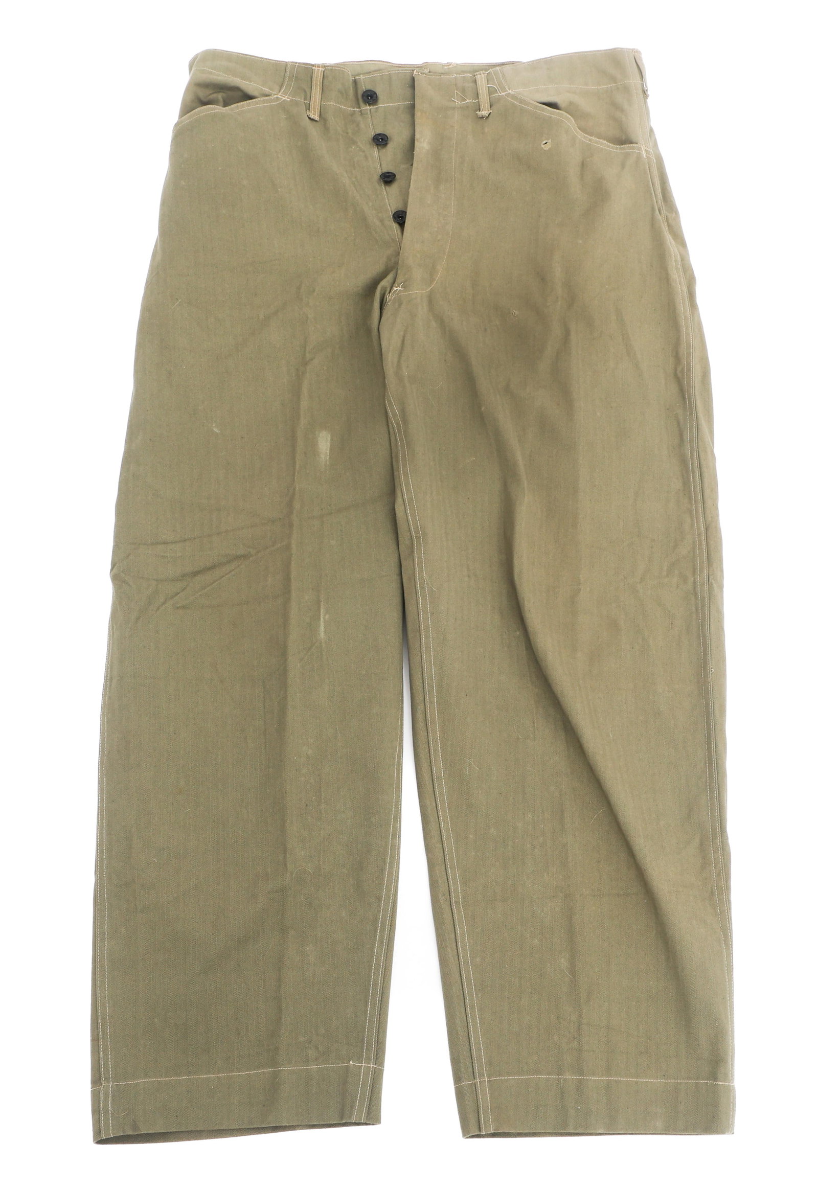 WWII USMC P41 HBT COMBAT PANTS: WWII USMC P41 HBT COMBAT PANTS WWII USMC P41 HBT Combat Pants. Four pocket Herringbone Twill. U.S. Marine Corps steel buttons. D.L. Bucholtz and 38 stamped on the inside. Size: 38 x 29