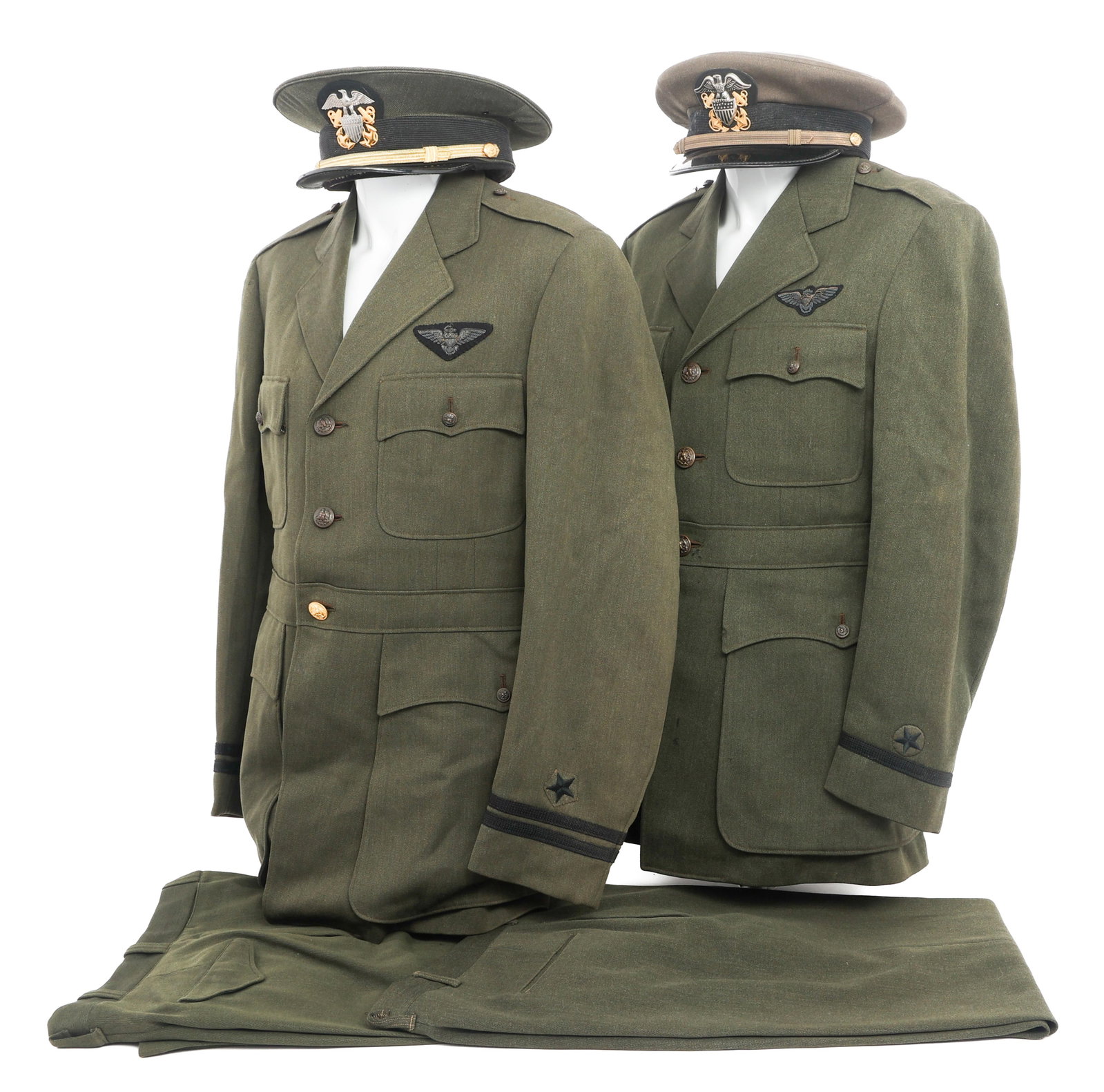 WWII USN ENSIGN & LIEUTENANT AVIATOR UNIFORMS (1 of 20)