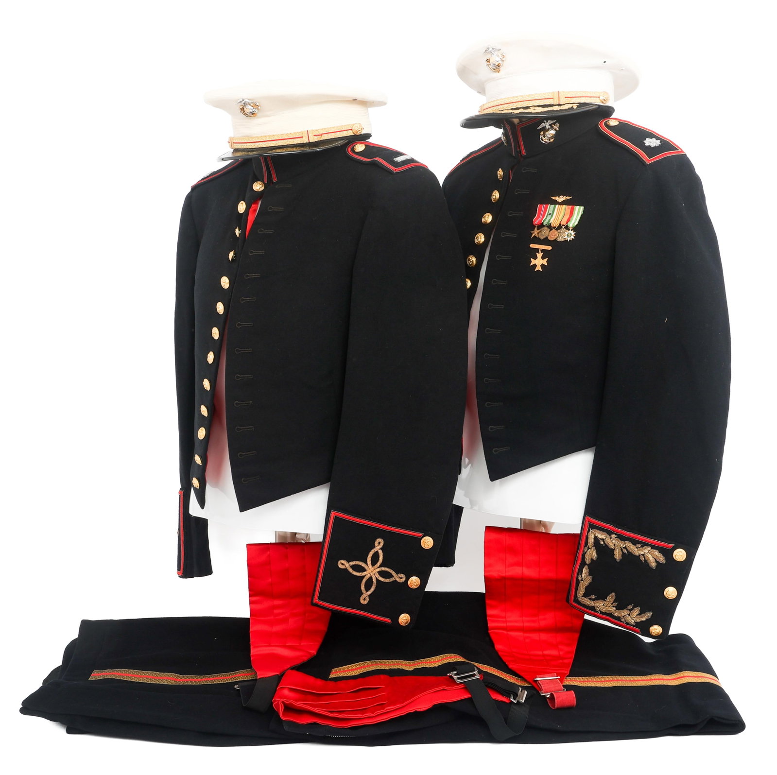 VIETNAM WAR USMC NAMED OFFICER MESS DRESS SETS (1 of 20)