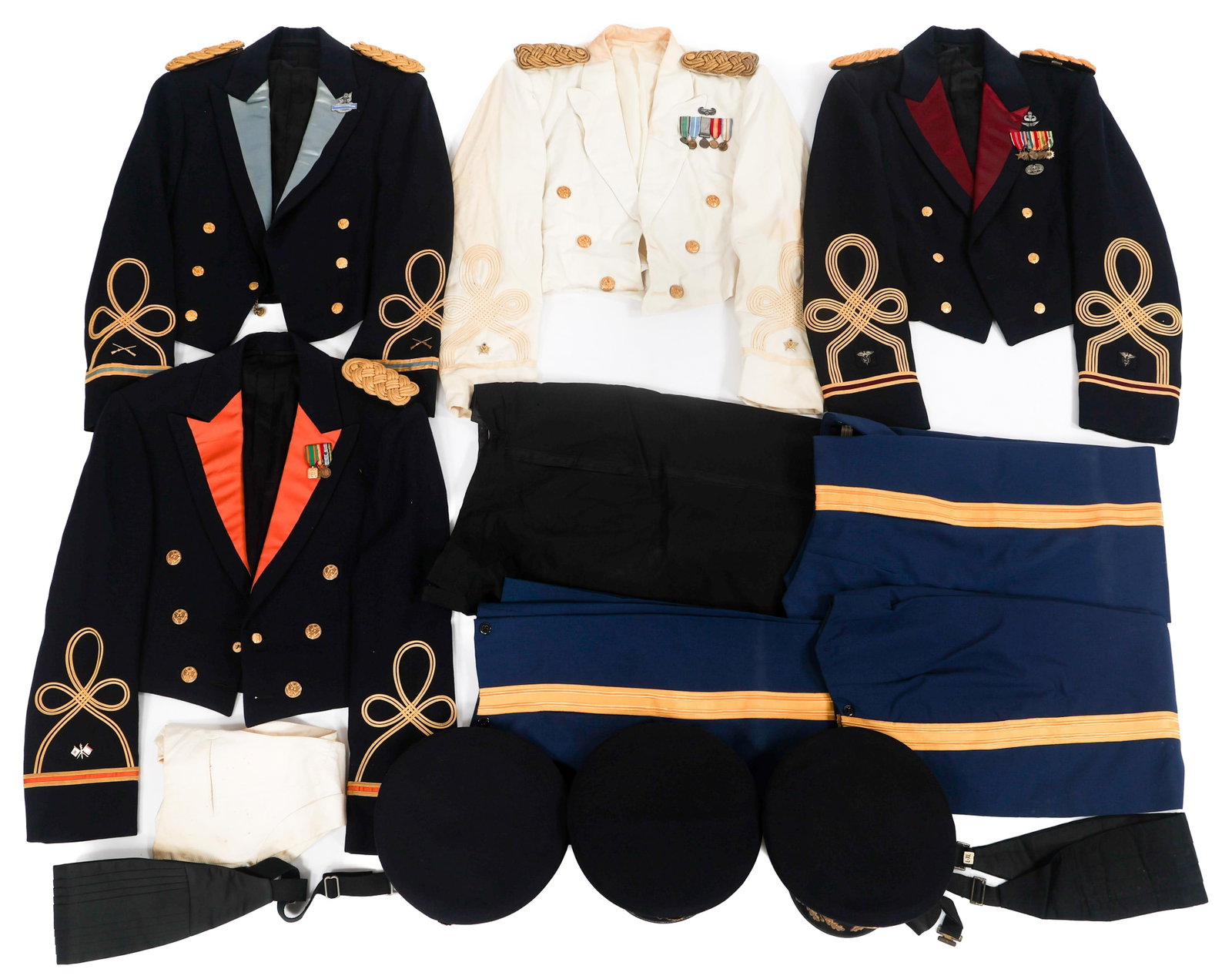 VIETNAM WAR US ARMY OFFICER MESS DRESS UNIFORMS (1 of 16)