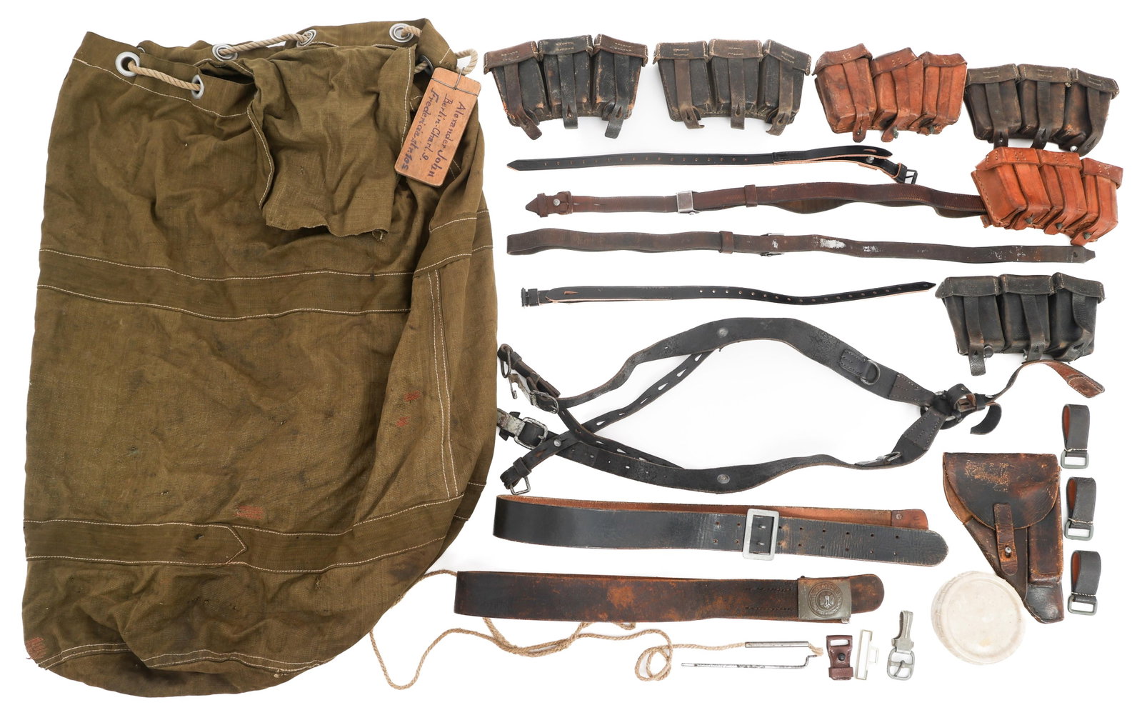 WWII GERMAN KRIEGSMARINE & HEER FIELD GEAR (1 of 19)