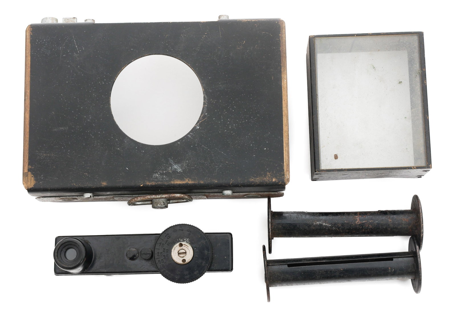 WWII GERMAN LEICA RANGE FINDER & CAMERA PARTS (1 of 11)