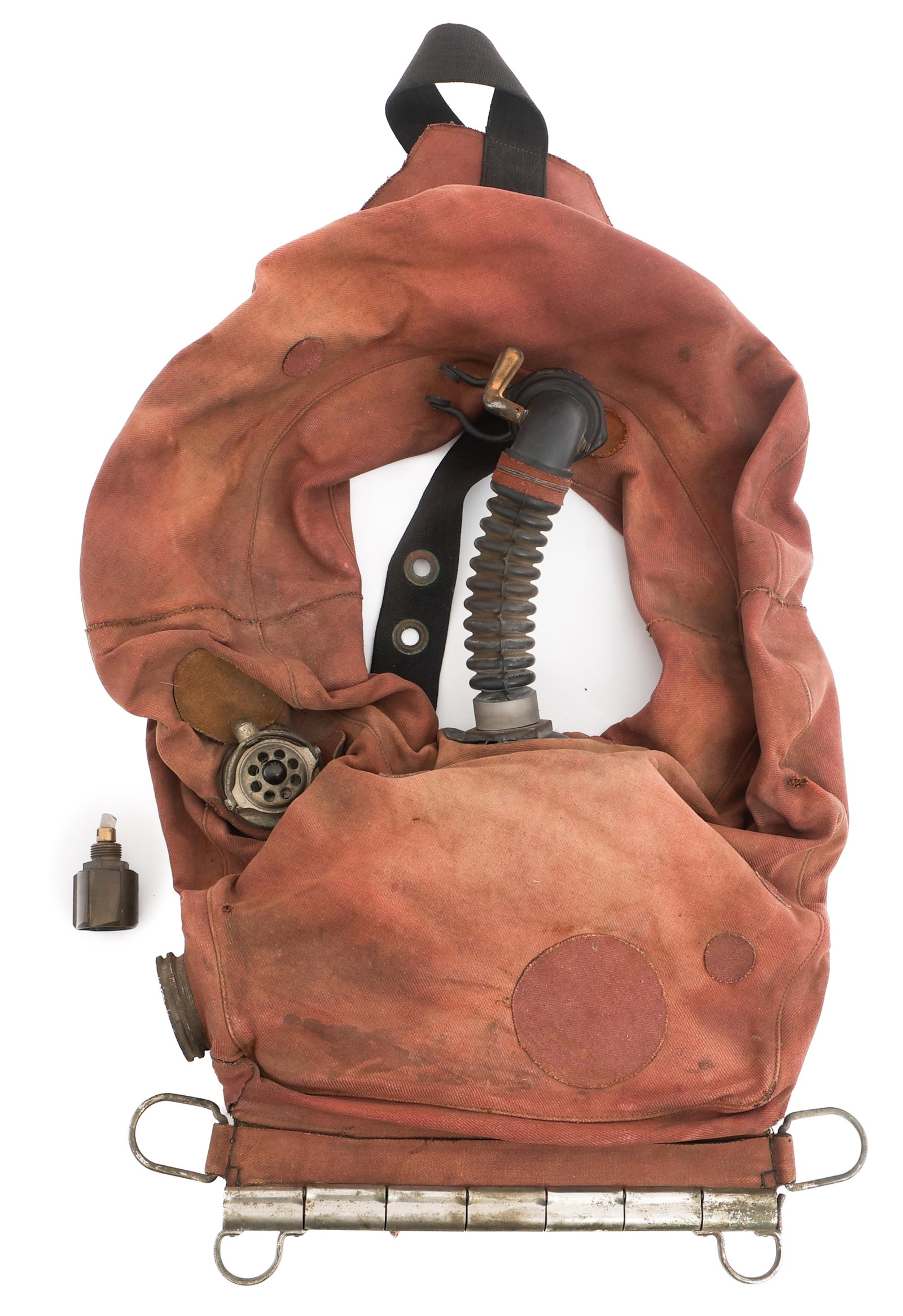 WWII GERMAN KRIEGSMARINE UBOAT BREATHING APPARATUS (1 of 11)