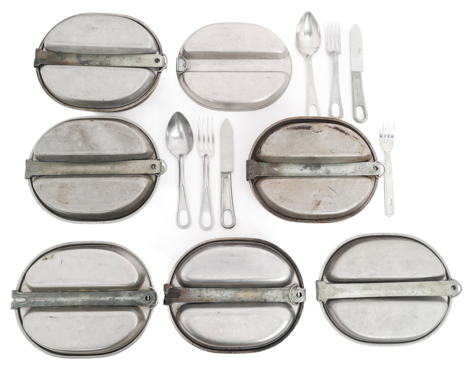 WWII US ARMED FORCES MESS KITS & FLATWARE (1 of 18)
