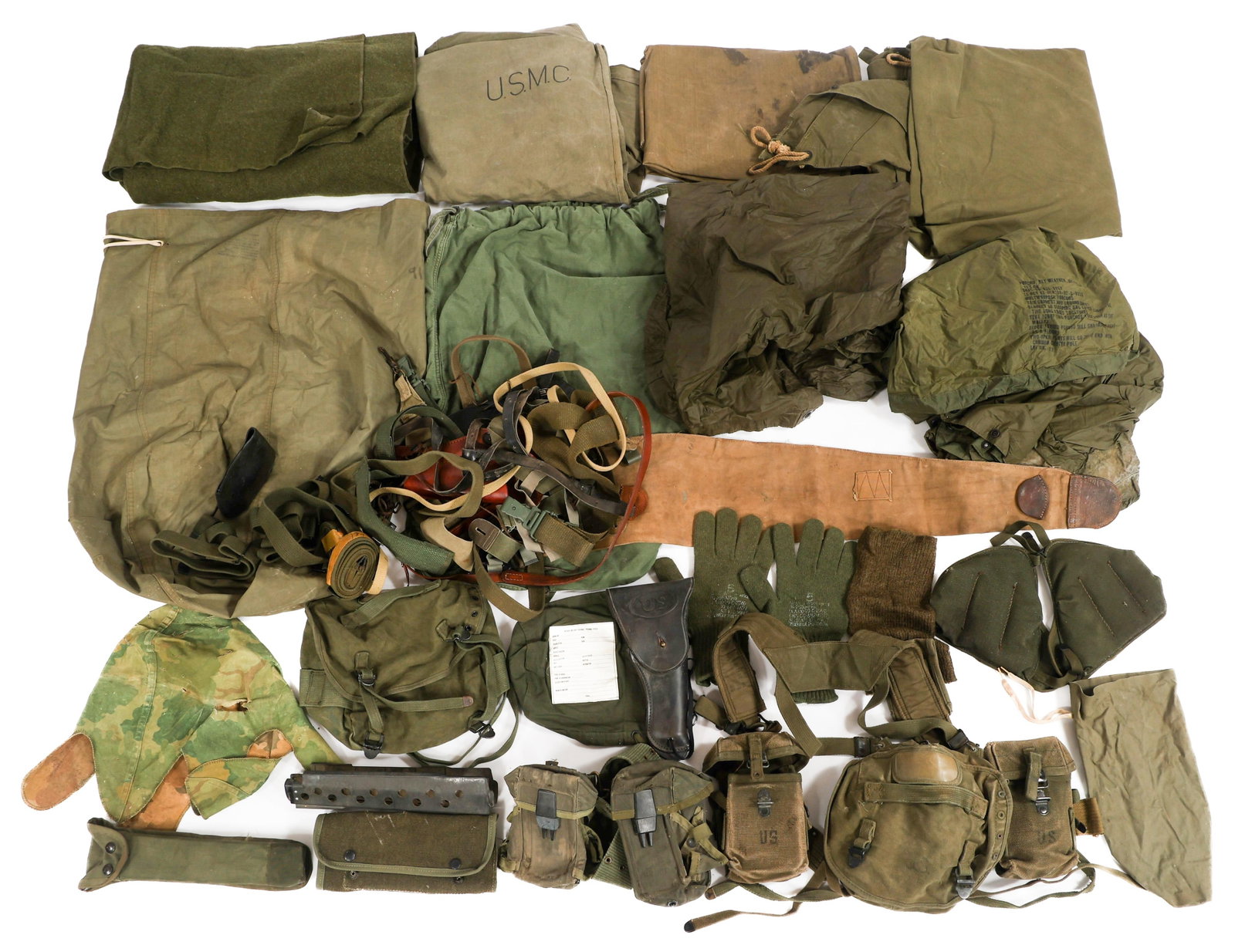 VIETNAM WAR USMC & ARMY TENT, WEBBING & FIELD GEAR (1 of 12)