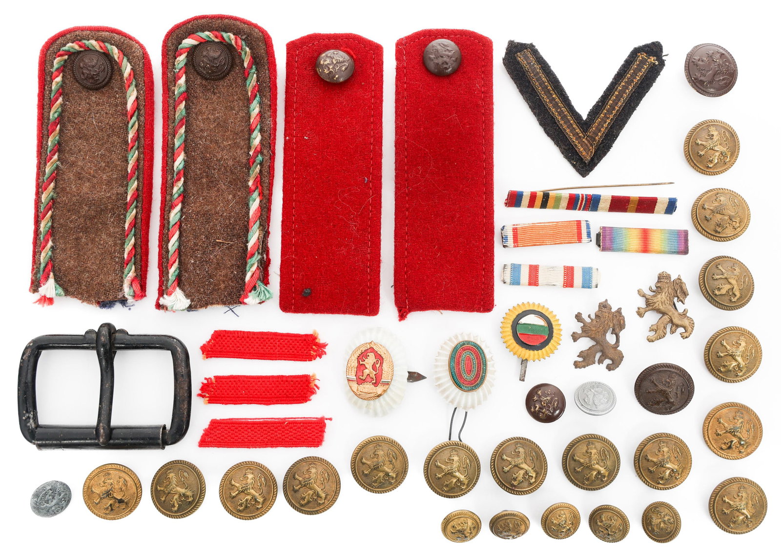 WWII - COLD WAR BULGARIAN ARMY INSIGNIA & BUTTONS