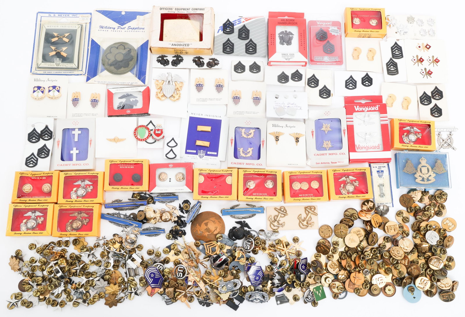 WWII - COLD WAR US RANKS, COLLAR DISCS & INSIGNIA (1 of 15)