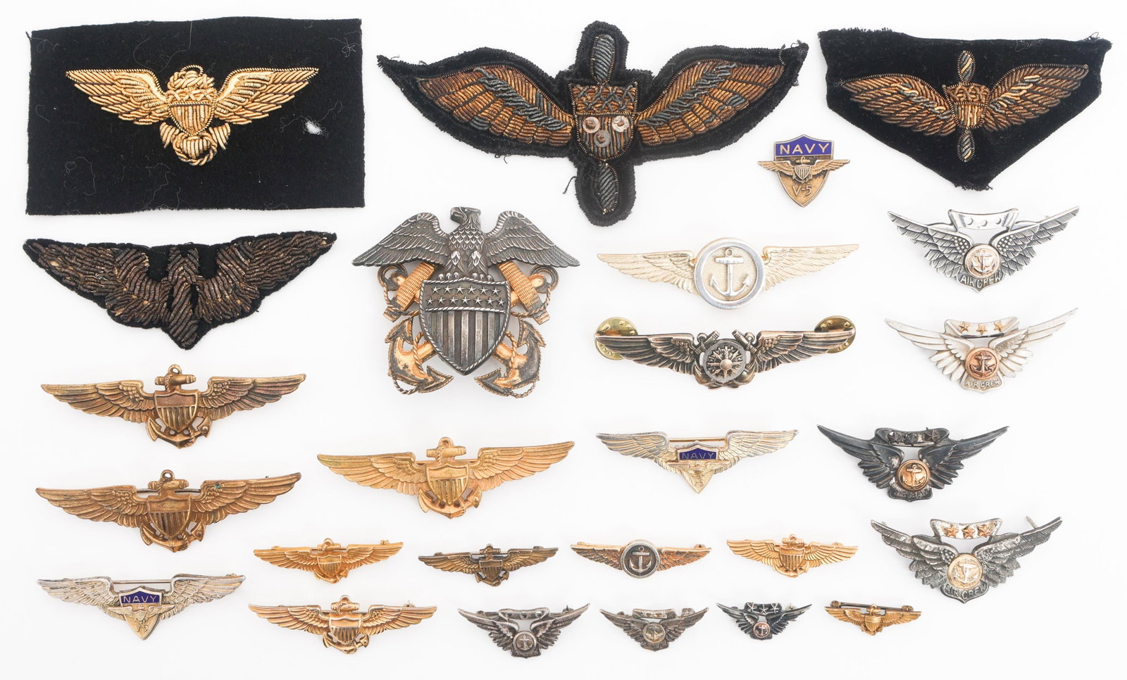 WWII USN QUALIFICATION WINGS & CAP BADGE