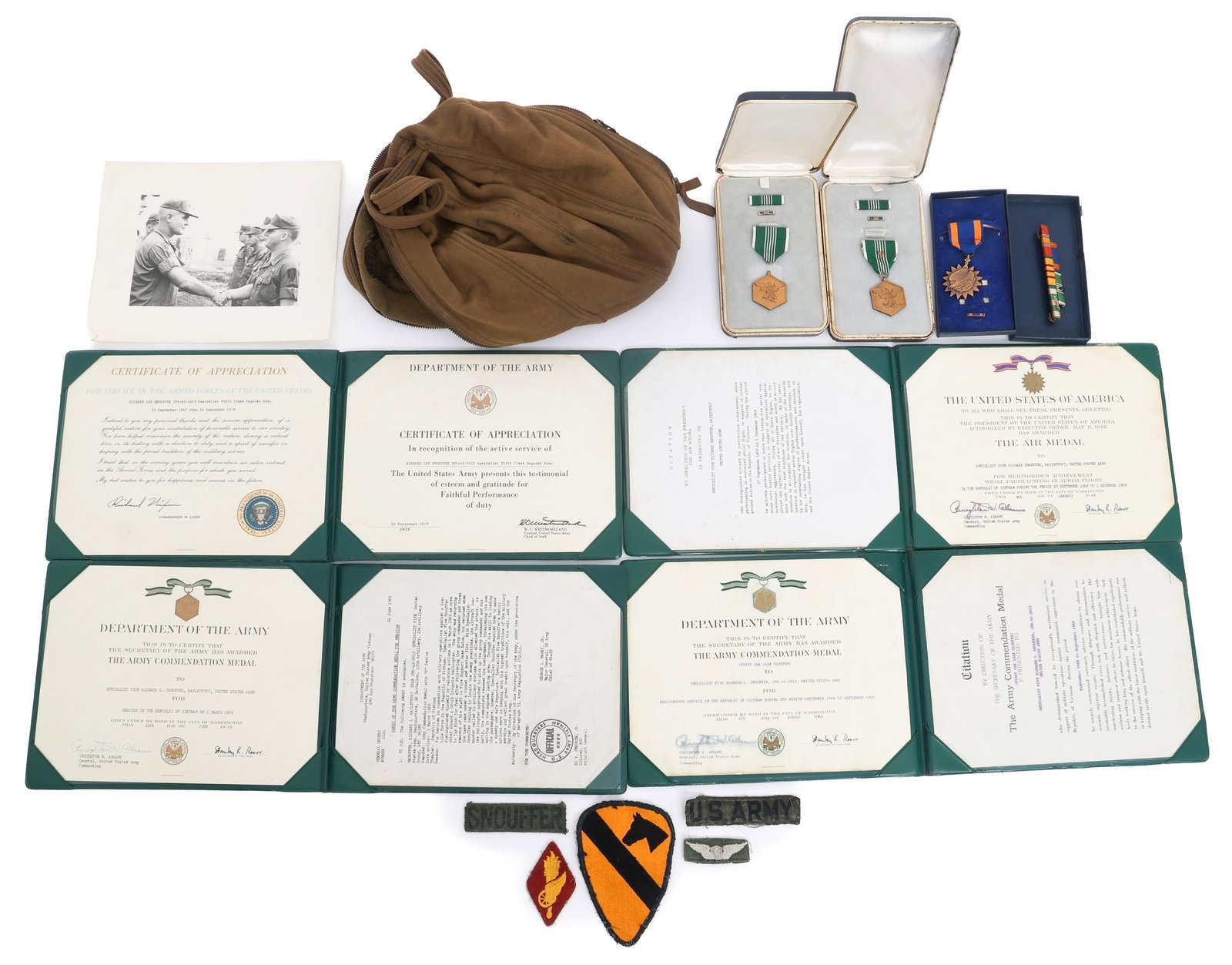 VIETNAM WAR US AAF NAMED MEDALS & PATCHES GROUP (1 of 15)