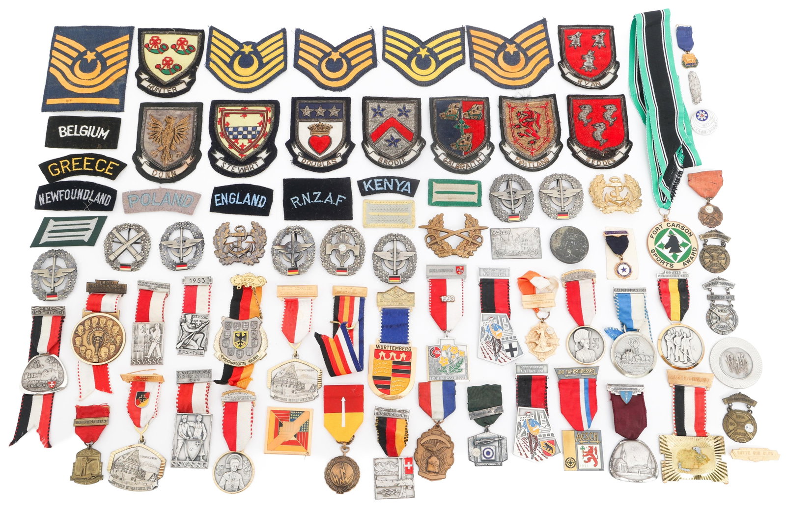 COLD WAR - CURRENT WORLD INSIGNIA & MEDALS (1 of 18)