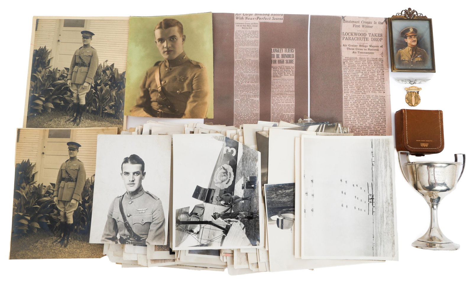 WWI US AIR CORPS ROBERT CRONAU Sr PILOT GROUPING: WWI US AIR CORPS ROBERT CRONAU Sr PILOT GROUPING WWI US Air Corps - Air Service 14k Gold Medal, Awards, and Photos Pilot Grouping Named to 1st Lieutenant Robert Cronau. Includes (1) 1931 14K Gold US N