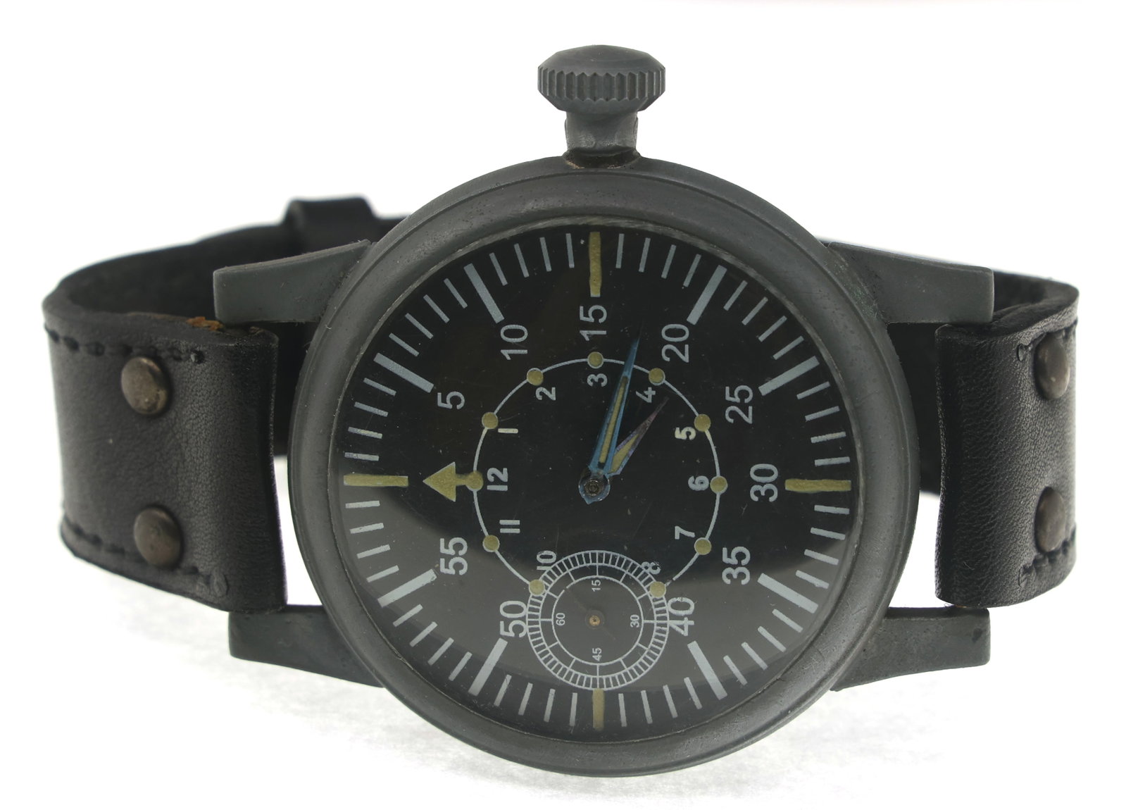 1960s SOVIET AIR FORCE MOLIJNA 3602 WRIST WATCH: 1960s SOVIET AIR FORCE MOLIJNA 3602 WRIST WATCH 1960s Soviet Air Force Molijna 3602 Wrist Watch. Alloy case and black leather replacement band. Black dial with Arabic numerals and luminous markers.