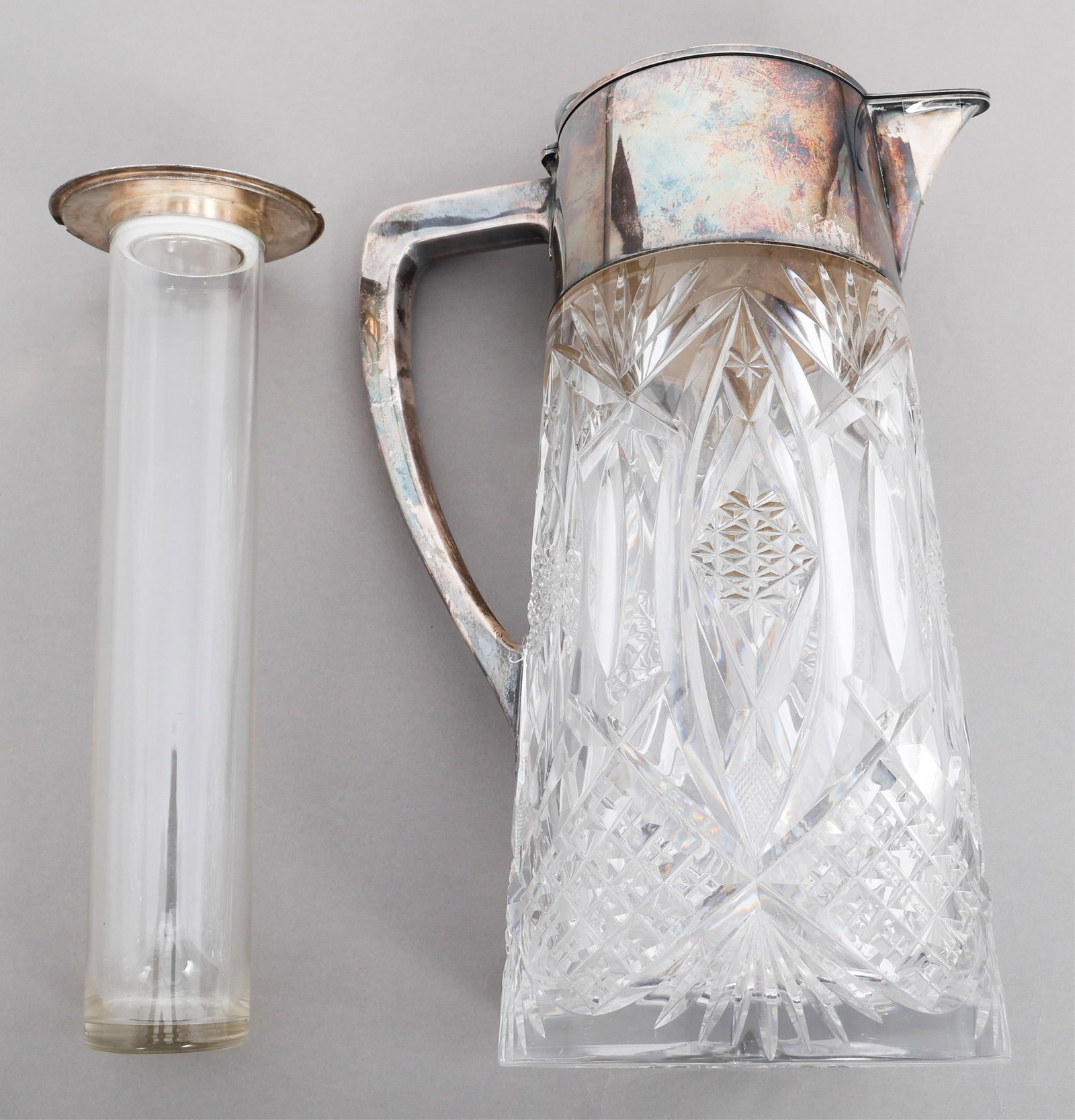WWII GERMAN AWARD CRYSTAL PITCHER WITH ICE INSERT (1 of 7)