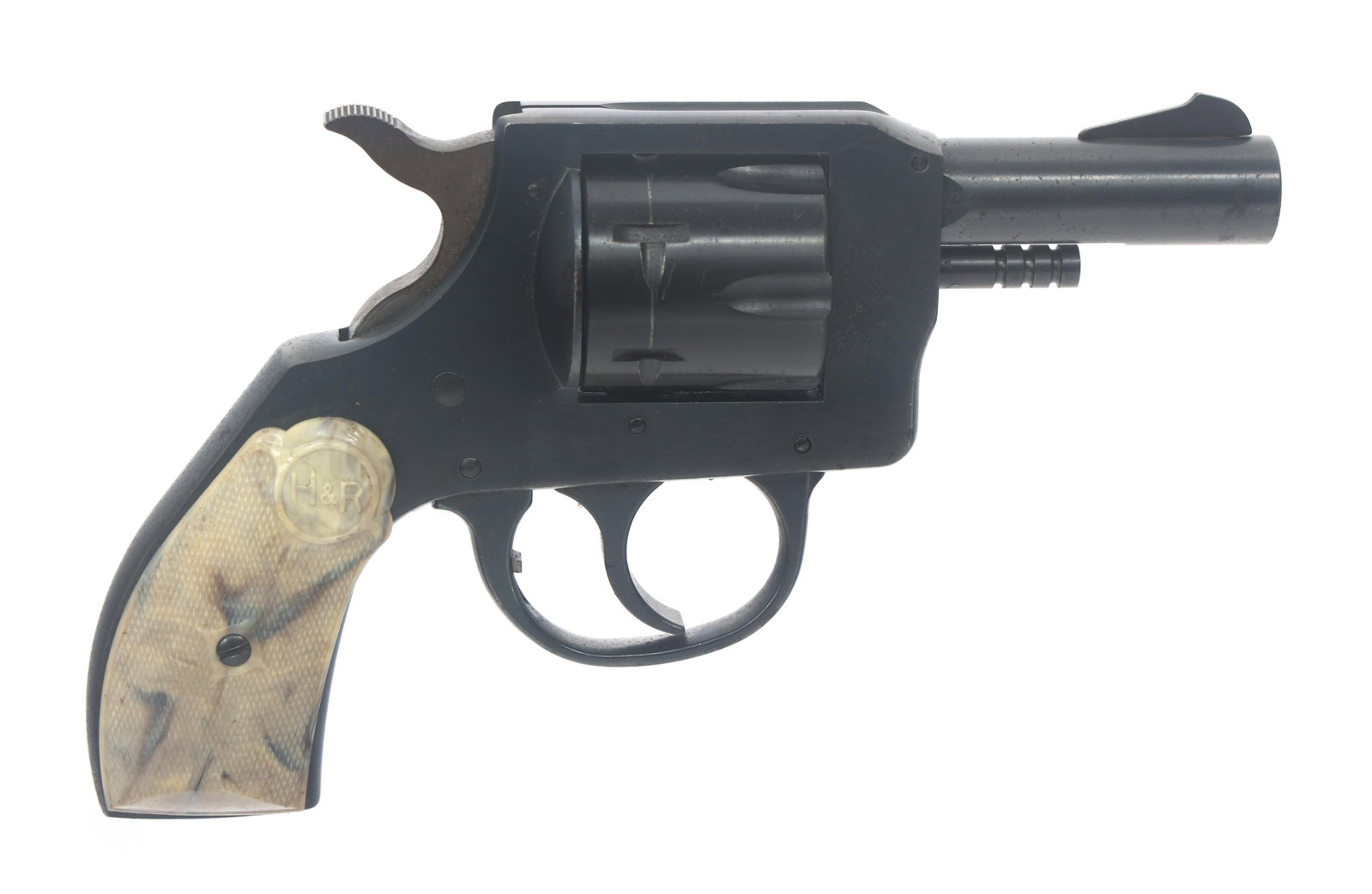H&R MODEL 732 .32 S&W CALIBER DA REVOLVER (1 of 12)