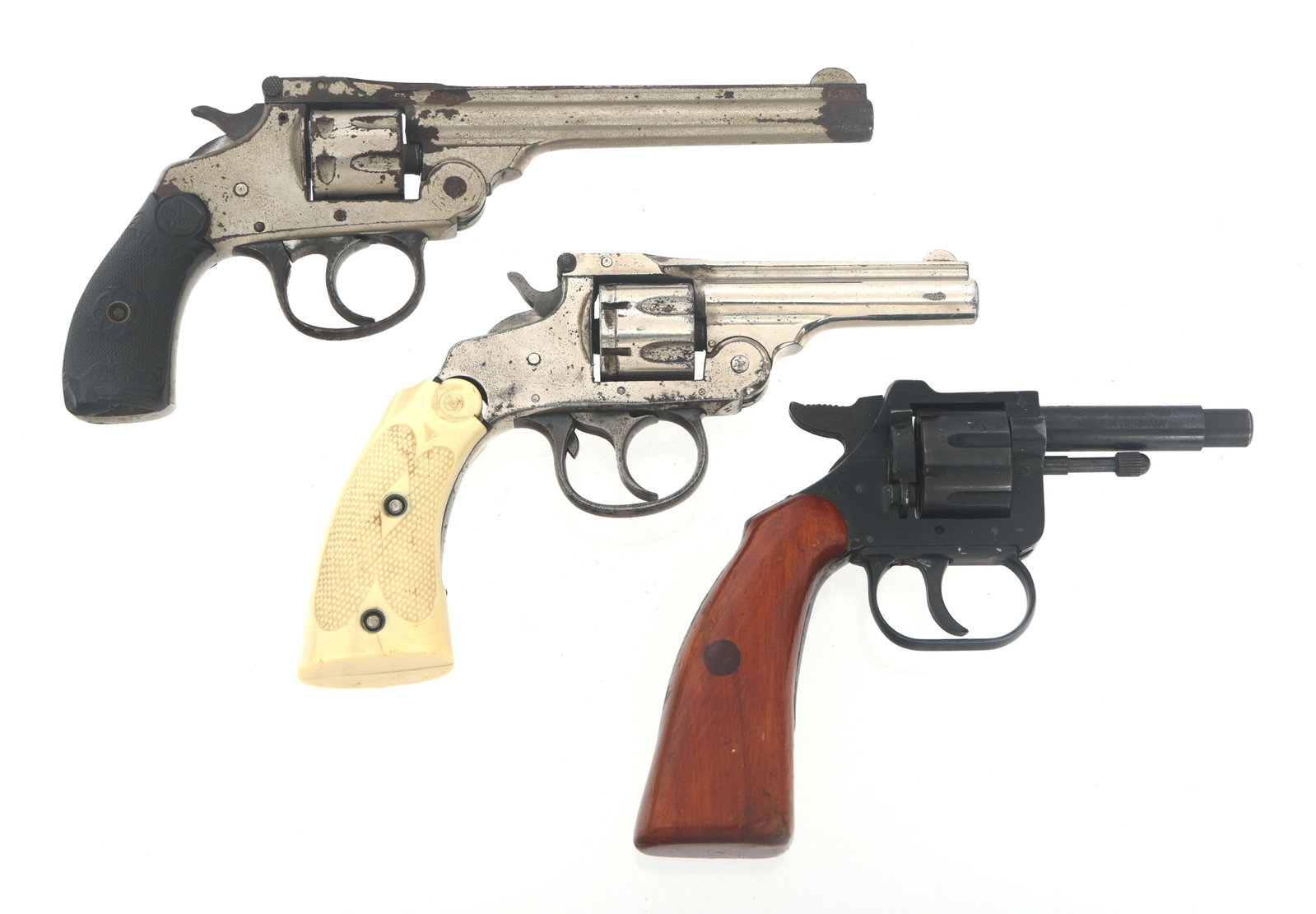 22 CALIBER REVOLVERS FOR PARTS OR REPAIR (1 of 7)