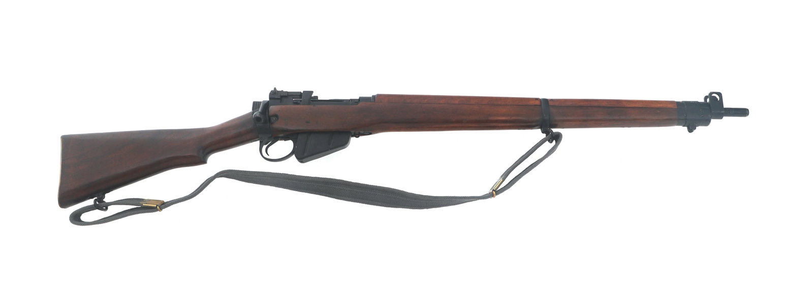 BRITISH FAZAKERLEY No 4 Mk I .303 CALIBER RIFLE: BRITISH FAZAKERLEY No 4 Mk I .303 CALIBER RIFLE 1948 British Fazakerley Model No 4 Mk I .303 caliber bolt action rifle. Serial numbers match on receiver, bolt handle, forestock, and magazine. Left sid