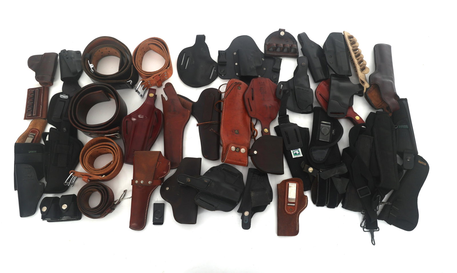 FIREARM HOLSTERS AND GUN BELTS (1 of 5)