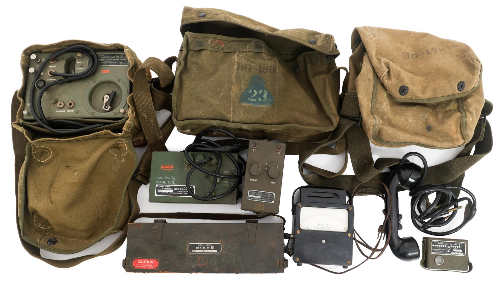 WWII US ARMY SIGNAL CORPS RM-29 & ELECTRONIC GEAR (1 of 19)