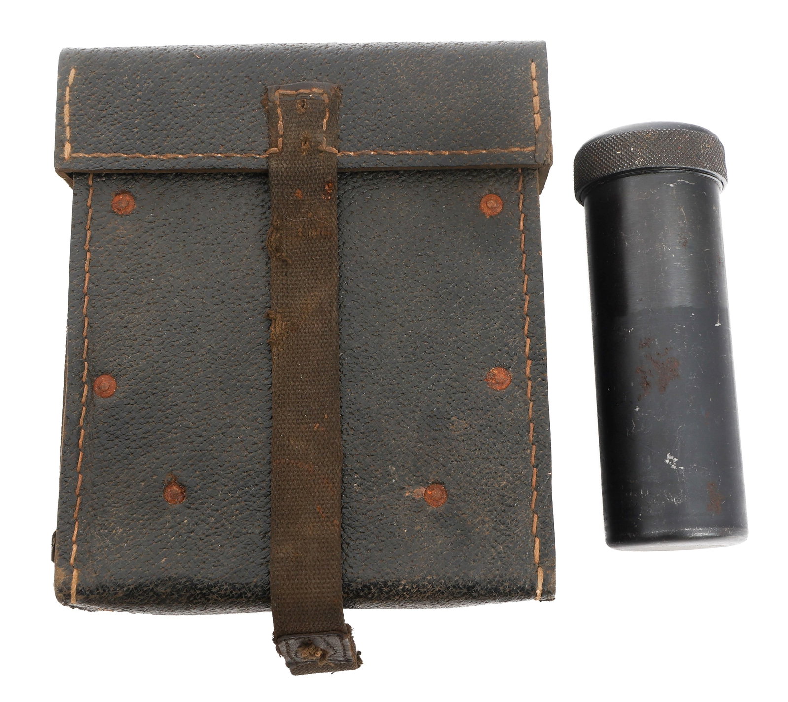 WWII GERMAN MG34/42 TOOL POUCH & SOAKING CAN (1 of 8)